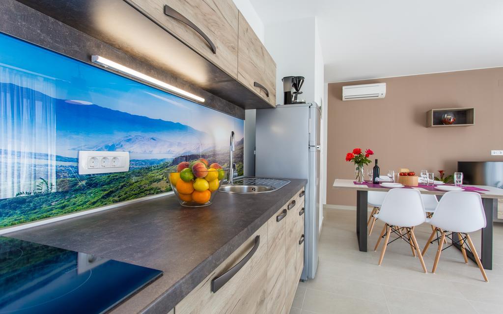 Apartments Viktorija Башка Екстер'єр фото