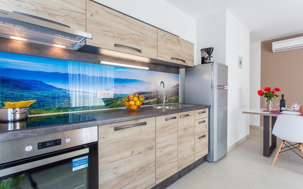 Apartments Viktorija Башка Екстер'єр фото