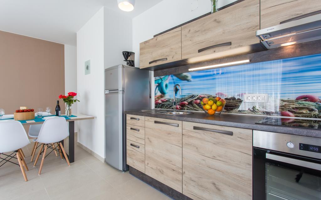 Apartments Viktorija Башка Екстер'єр фото
