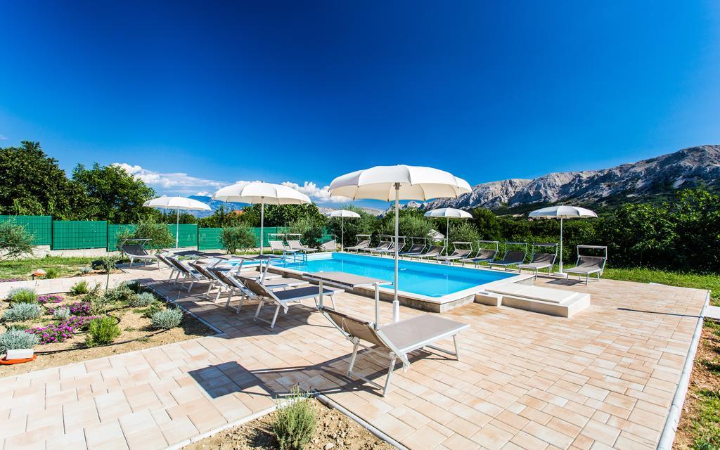 Apartments Viktorija Башка Екстер'єр фото